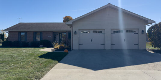 1256 Yoderstrasse – Berne Ranch – Full Basement – $330,000