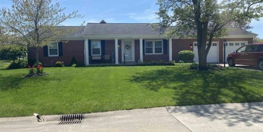 1506 Old Colonial Drive – 3 bedroom Berne Ranch – Full Basement – 3/4 Acre Lake Lot – $339,500