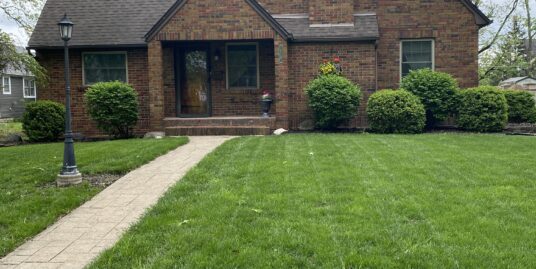 $280,000** 659 Hendricks St Berne, In 46711**4 Bedroom**2 1/2 Bathroom**Brick Home