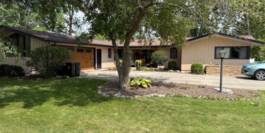 1105 W Clark St * Great 3 bedroom Ranch with full basement * $319,700 * Berne IN