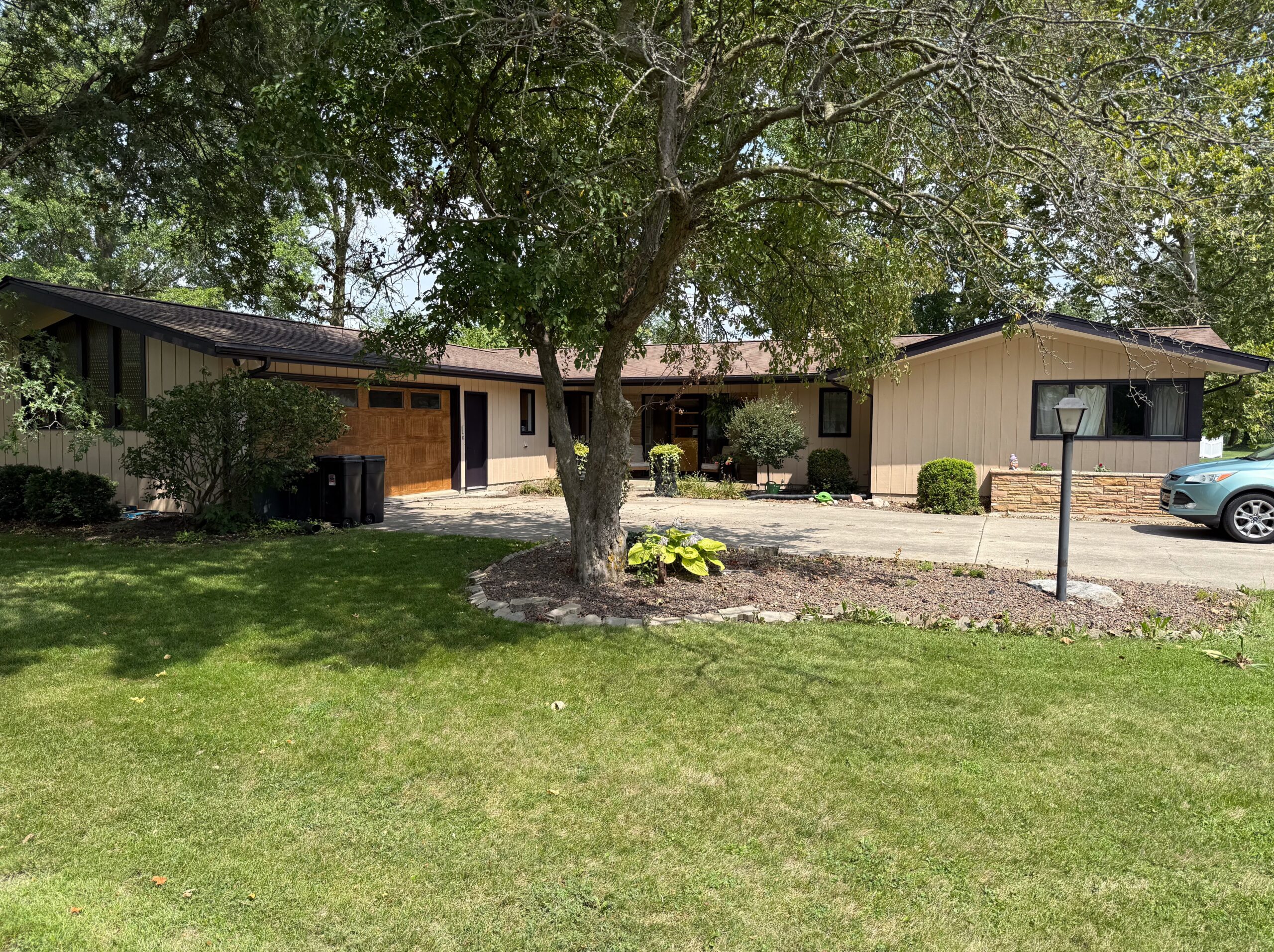 1105 W Clark St * Great 3 bedroom Ranch with full basement * $319,700 * Berne IN