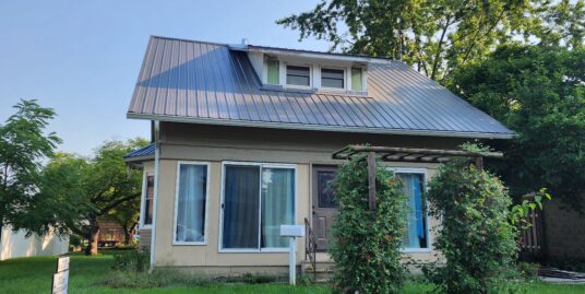 417 Center Street Berne IN 46711 * $210,000