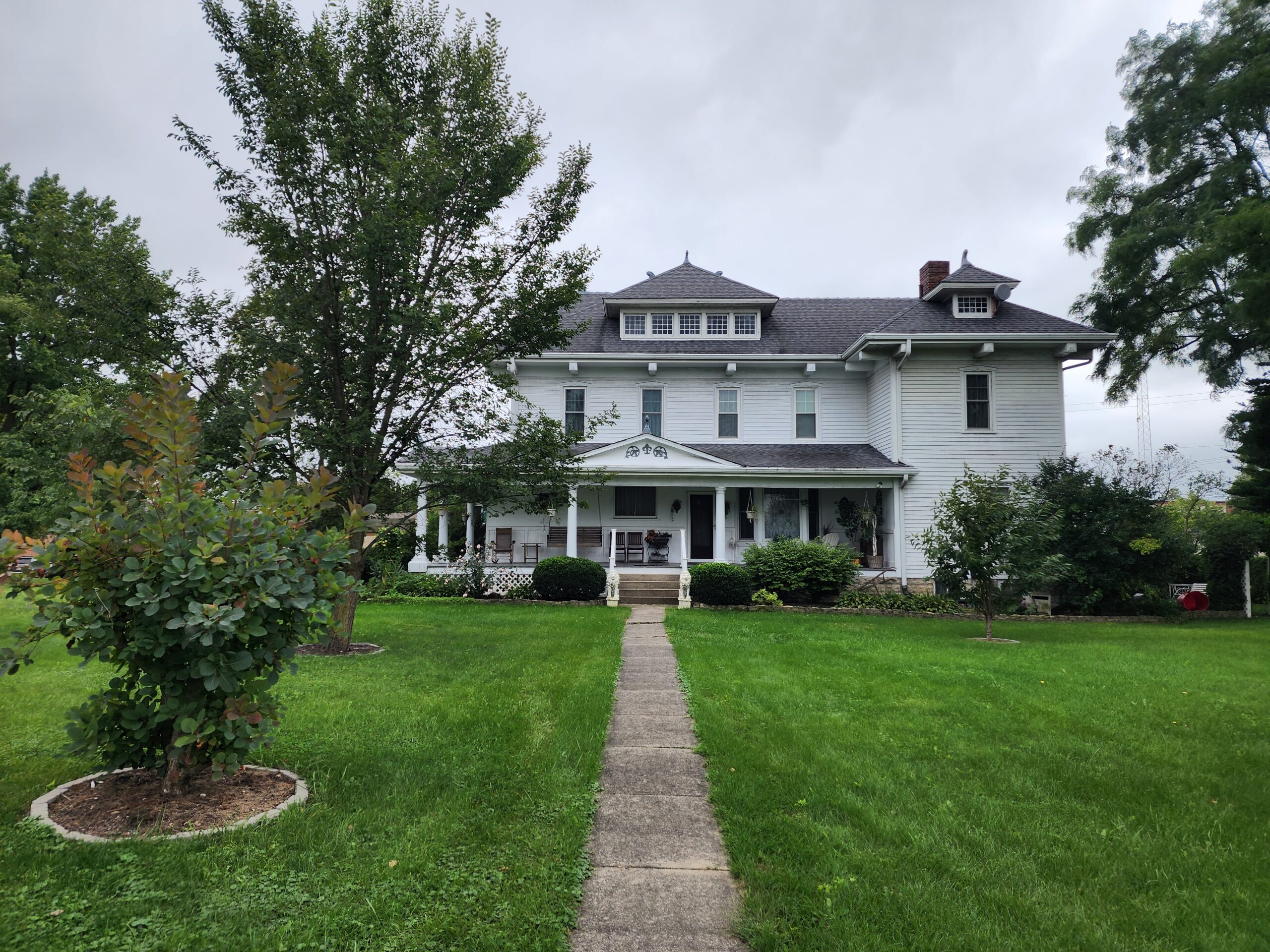 258 Sprunger St. *Berne Victorian Home * $257,500 * 5 bedrooms